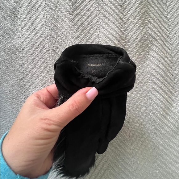 Chanel Suede Gloves - Picture 3 of 4